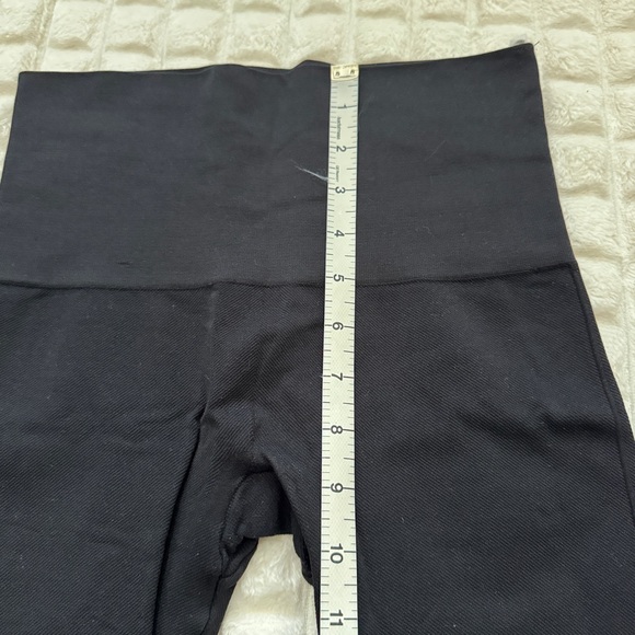 Spanx Medium LOT of Three Look At Me Now Seamless Leggings ~ Slimming Comfort - Picture 7 of 9